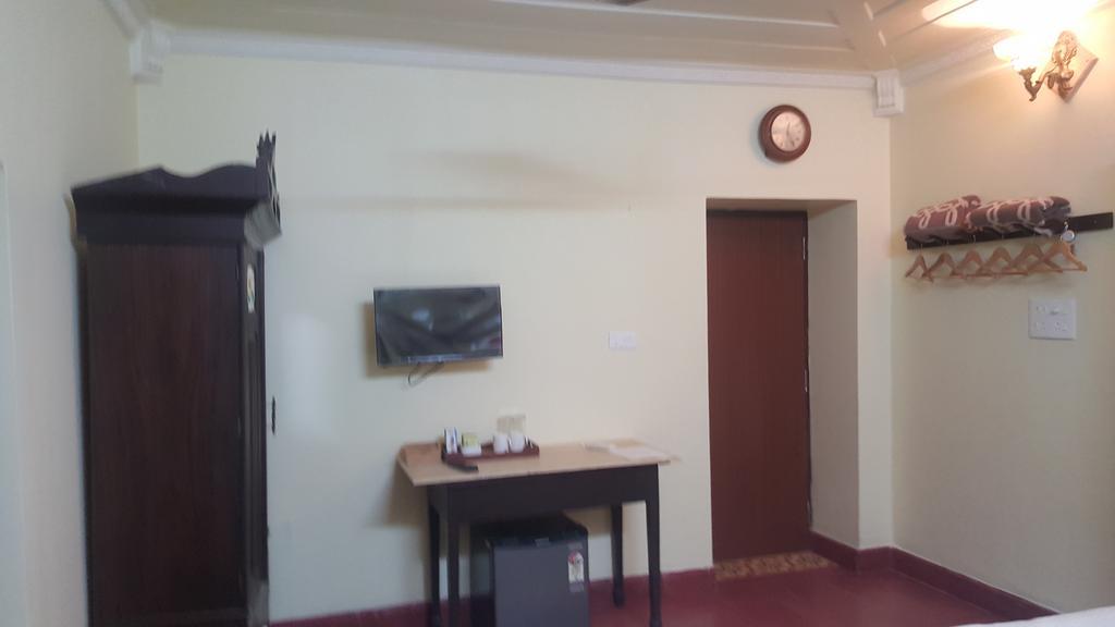 Casa Menezes - A Heritage Goan Homestay Bambolim Rum bild